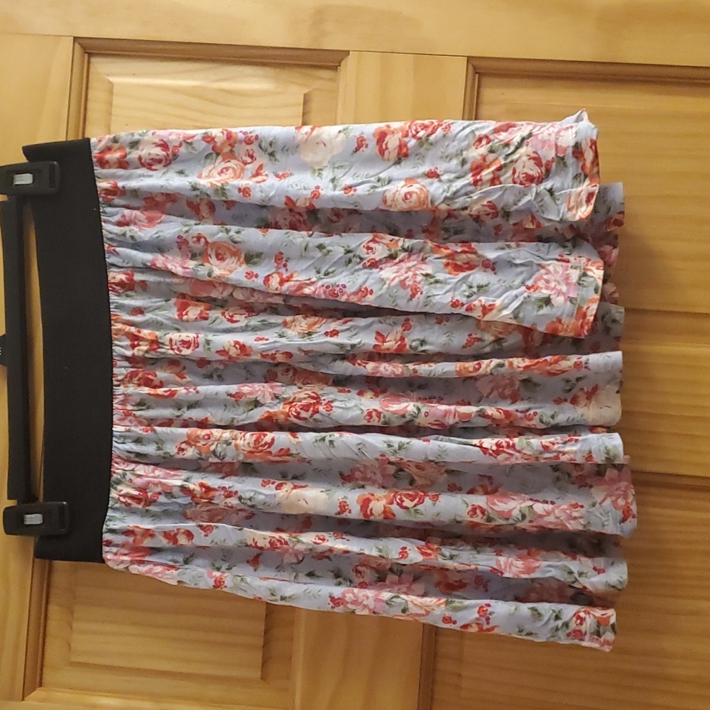 Blue floral skirt juniors size medium